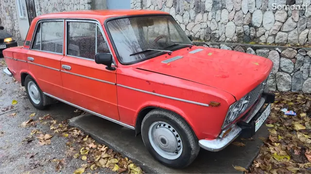 Lada (ВАЗ) 2103 1979 · 1.6 MT