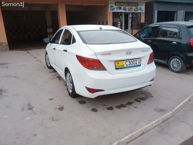 Hyundai Solaris 2016 · 1.4 MT