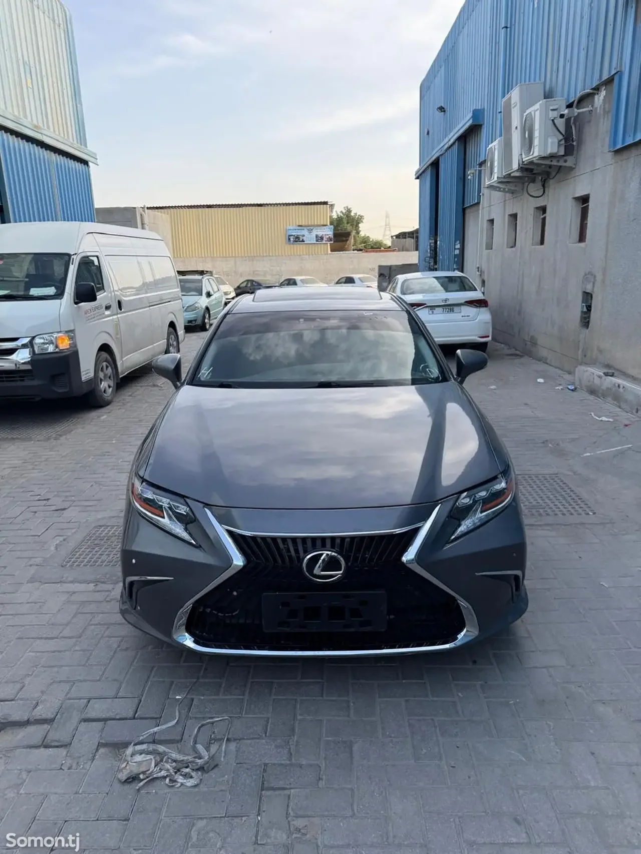 Lexus ES series 2014 · 3.5 AT