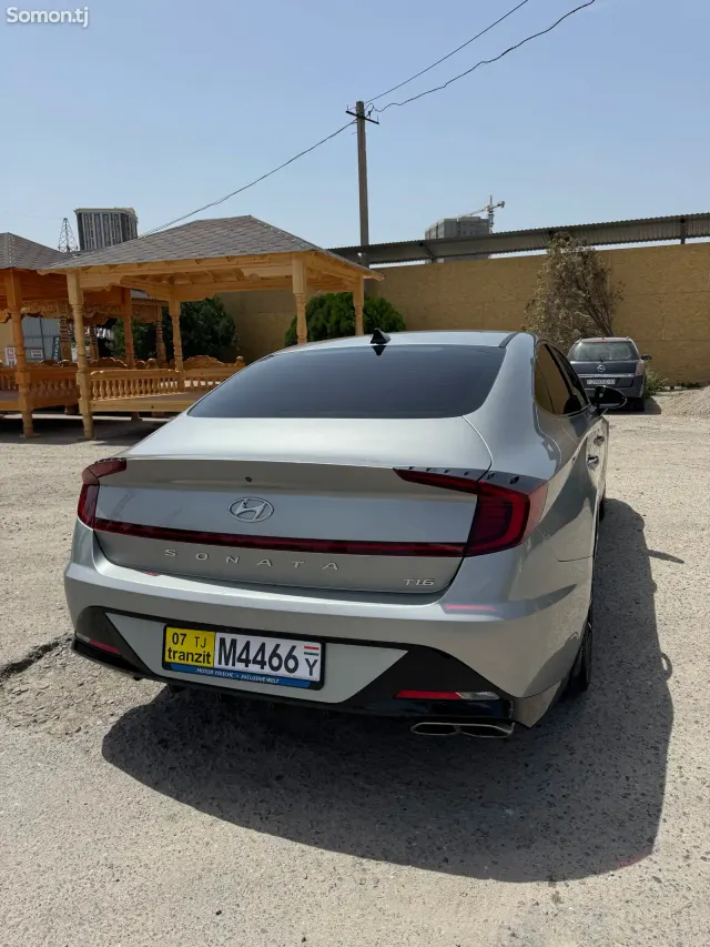 Hyundai Sonata 2020 · 1.6 AT
