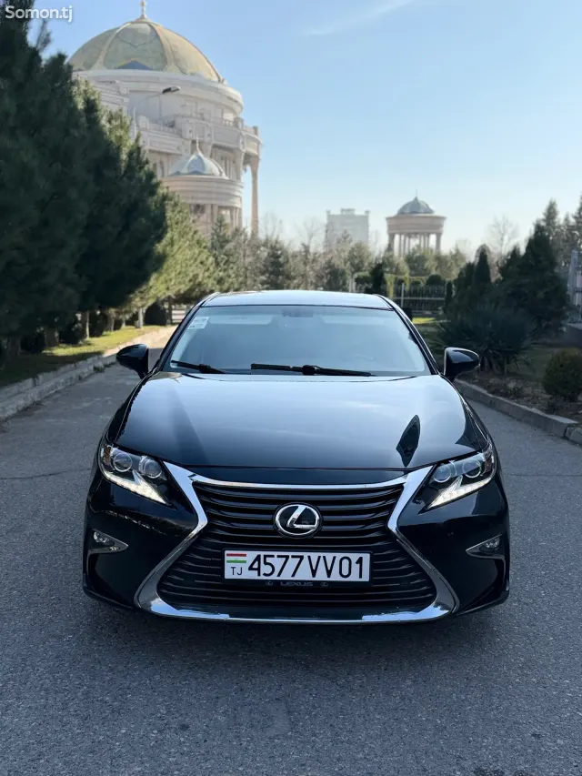Lexus ES series 2017 · 2.5 AT