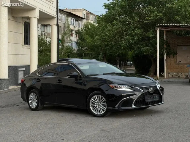 Lexus ES series 2014 · 3.5 AT