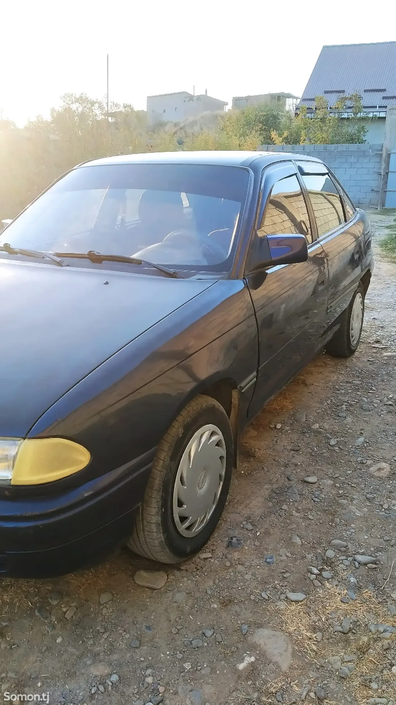 Opel Astra F 1992 · 1.8 MT
