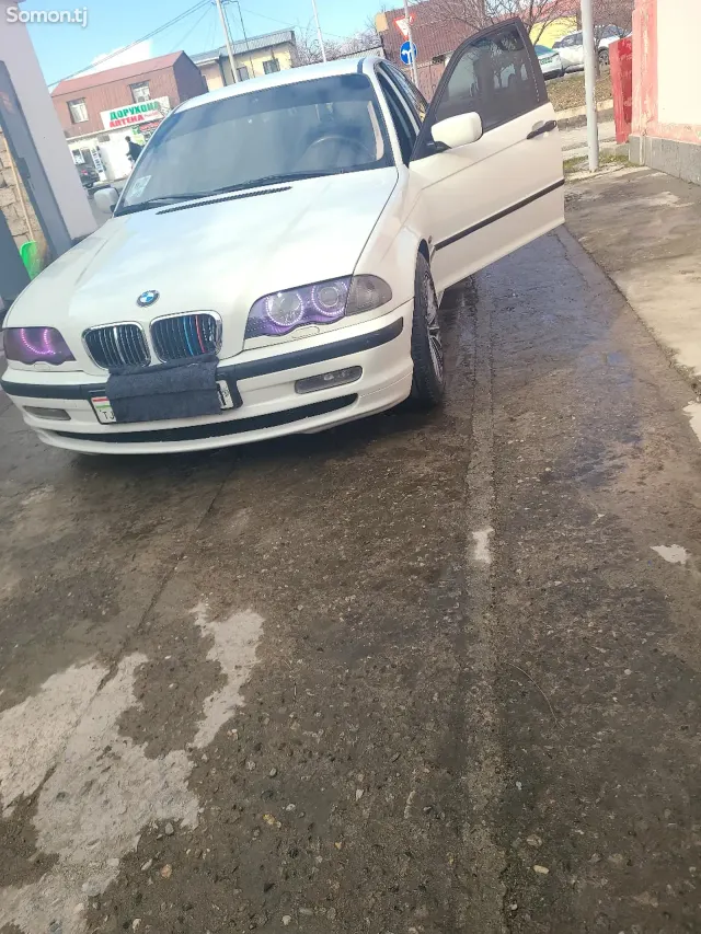 BMW 3 series 2000 · 1.8 MT