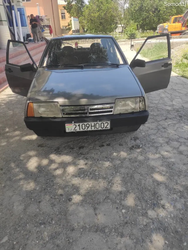 Lada (ВАЗ) 2109 1995 · 1.6 MT