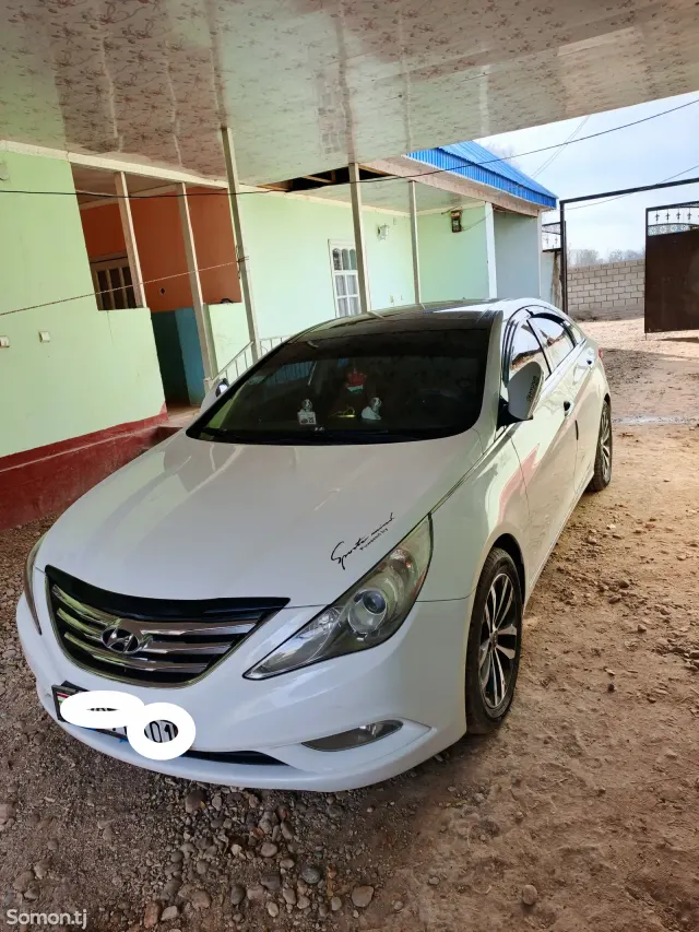 Hyundai Sonata 2011 · 2.0 AT