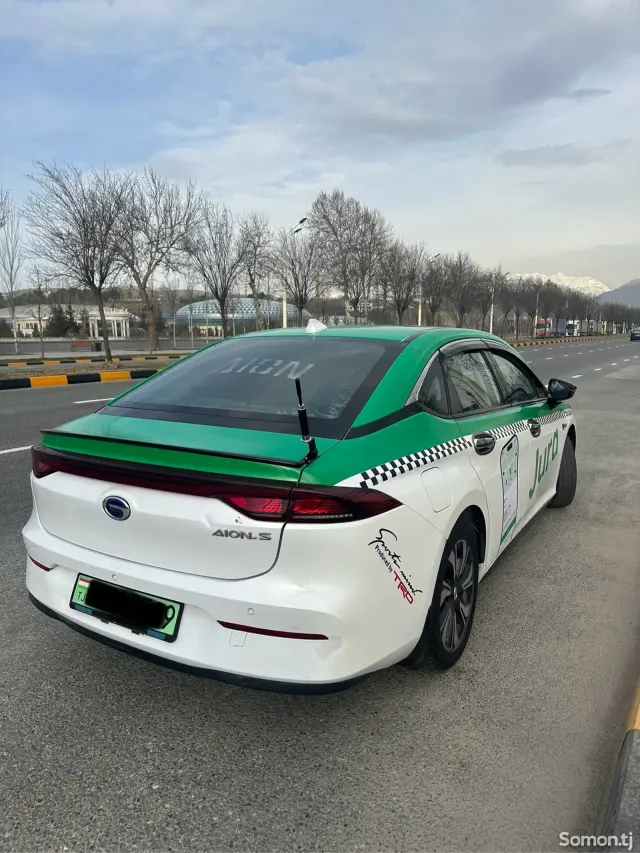 GAC Aion S 2021 · AT