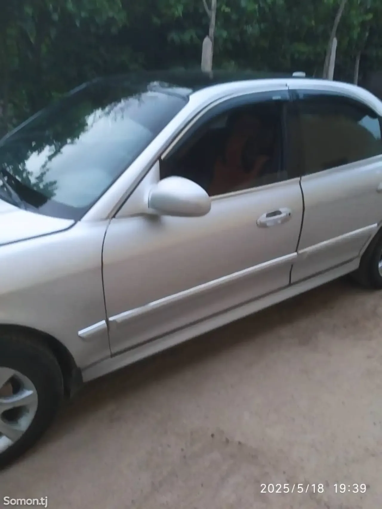 Hyundai Sonata 2004 · 2.0 MT