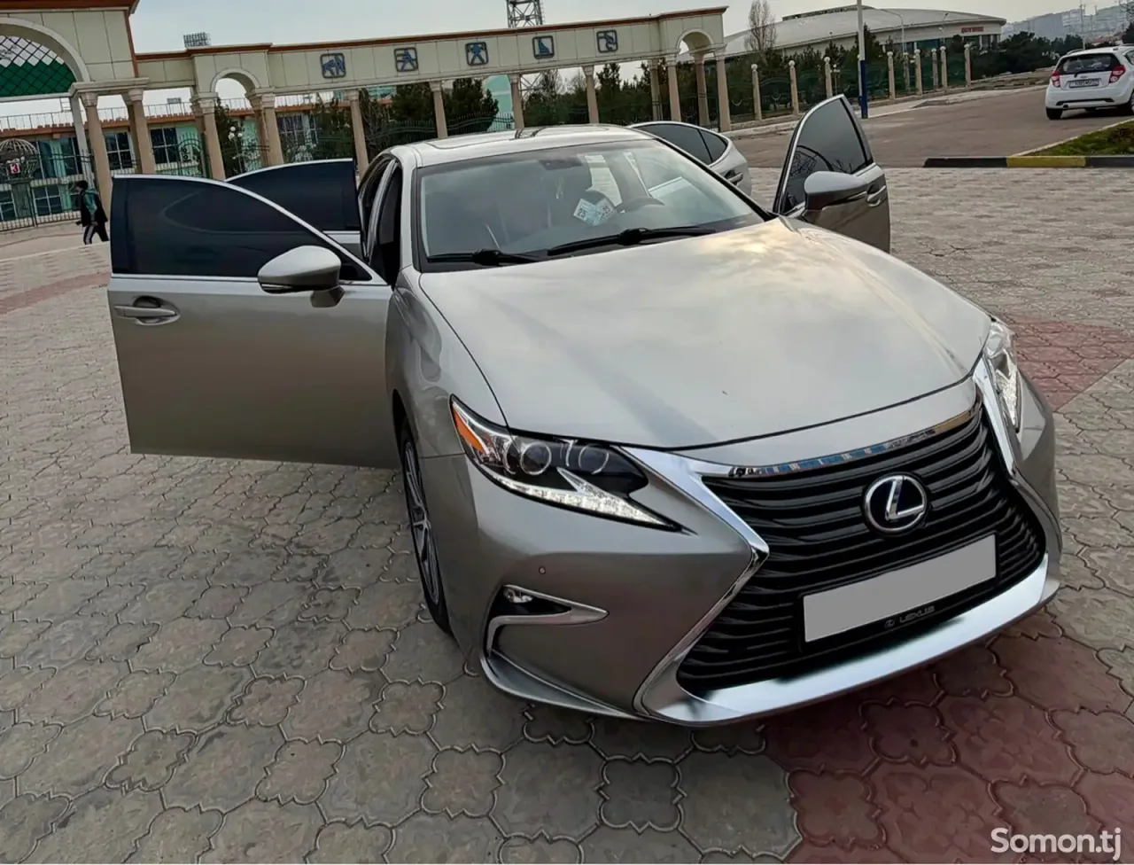 Lexus ES series 2016 · 2.5 AT