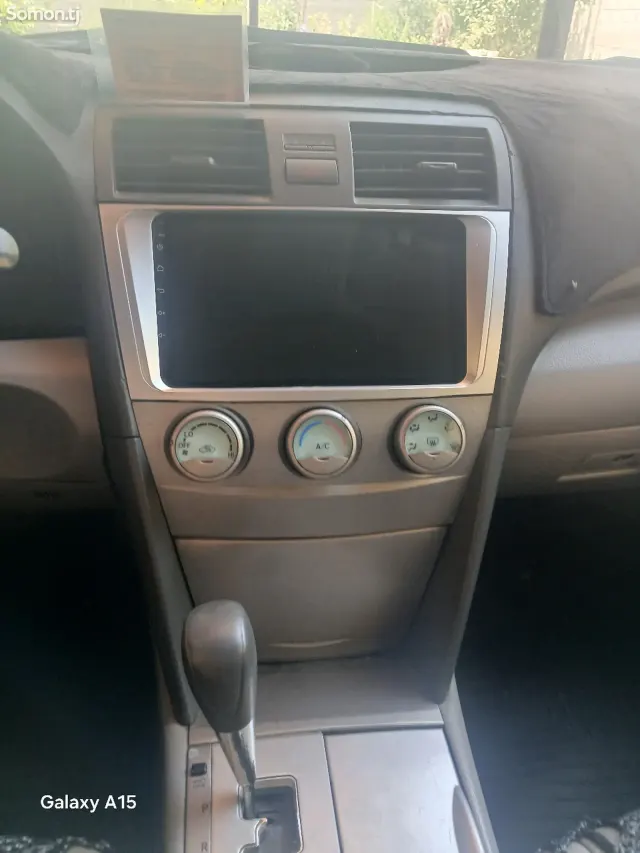 Toyota Camry 2010 · 2.4 AT