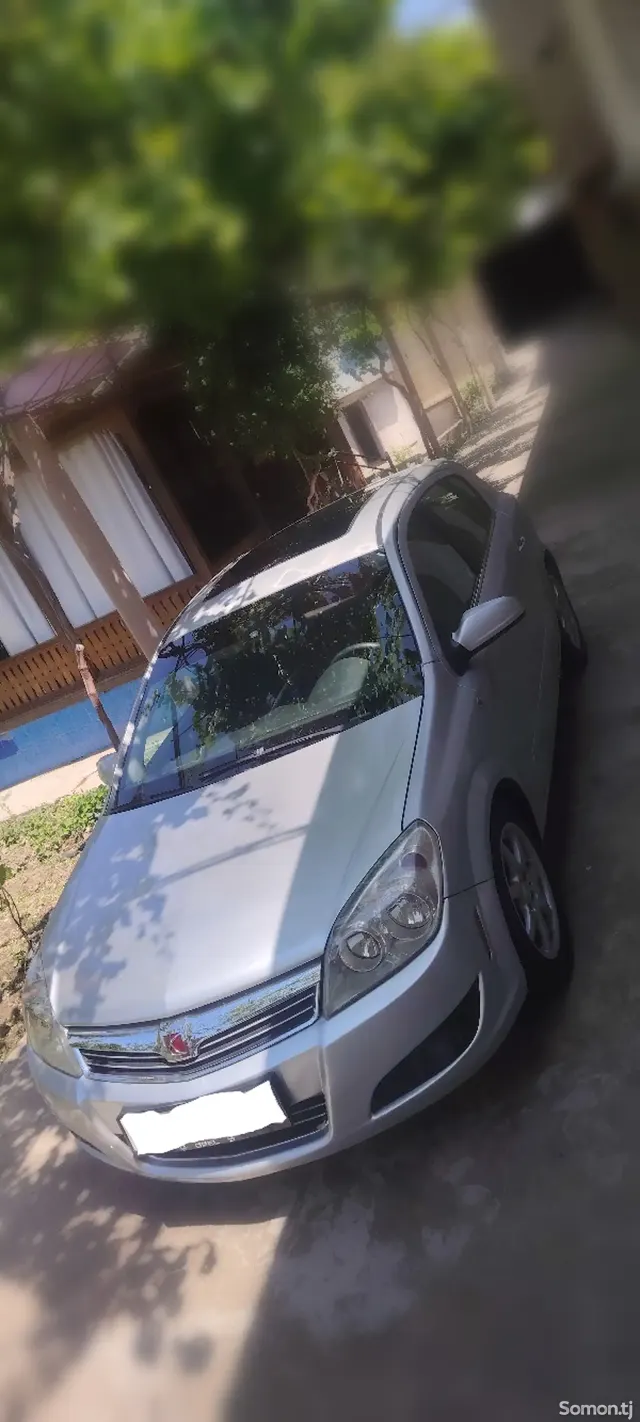 Opel Astra H 2008 · 1.8 AT