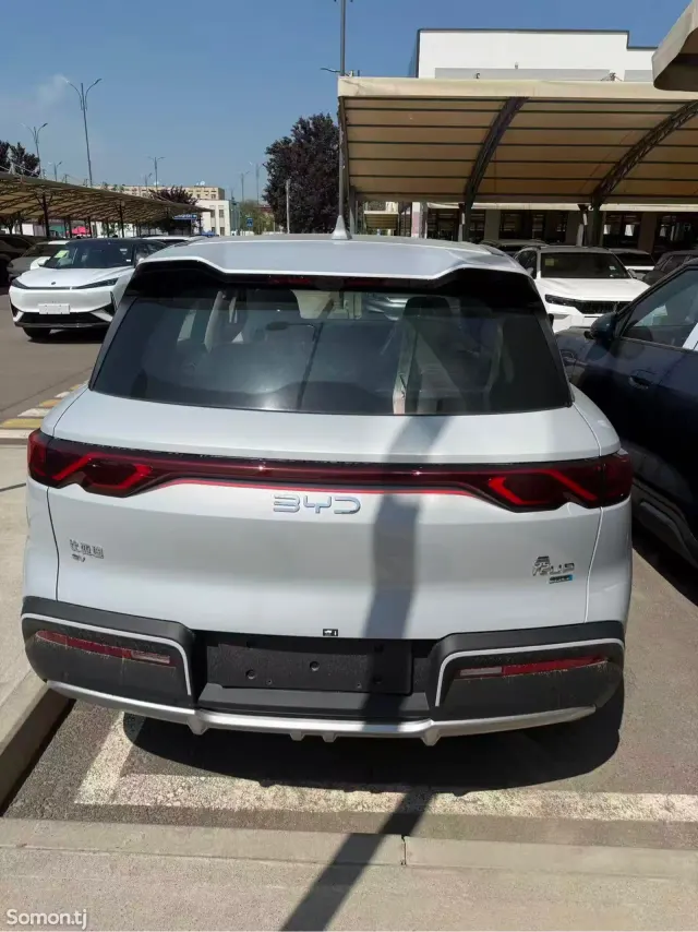 BYD Yuan Up 2025 · AT