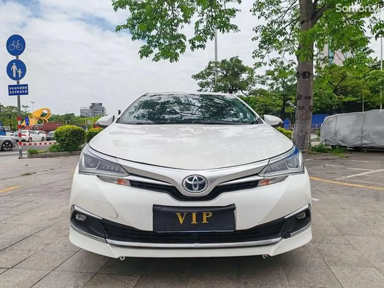 Toyota Corolla 2017 · 1.8 AT