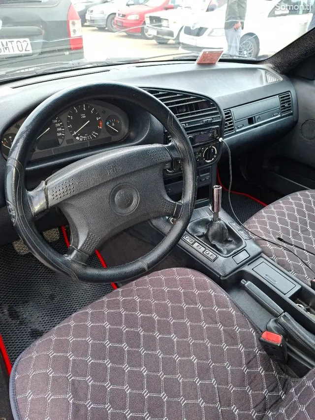 BMW 3 series 1994 · 2.5 MT