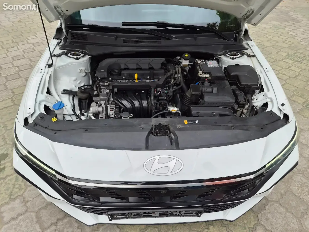 Hyundai Elantra 2024 · 1.6 AT