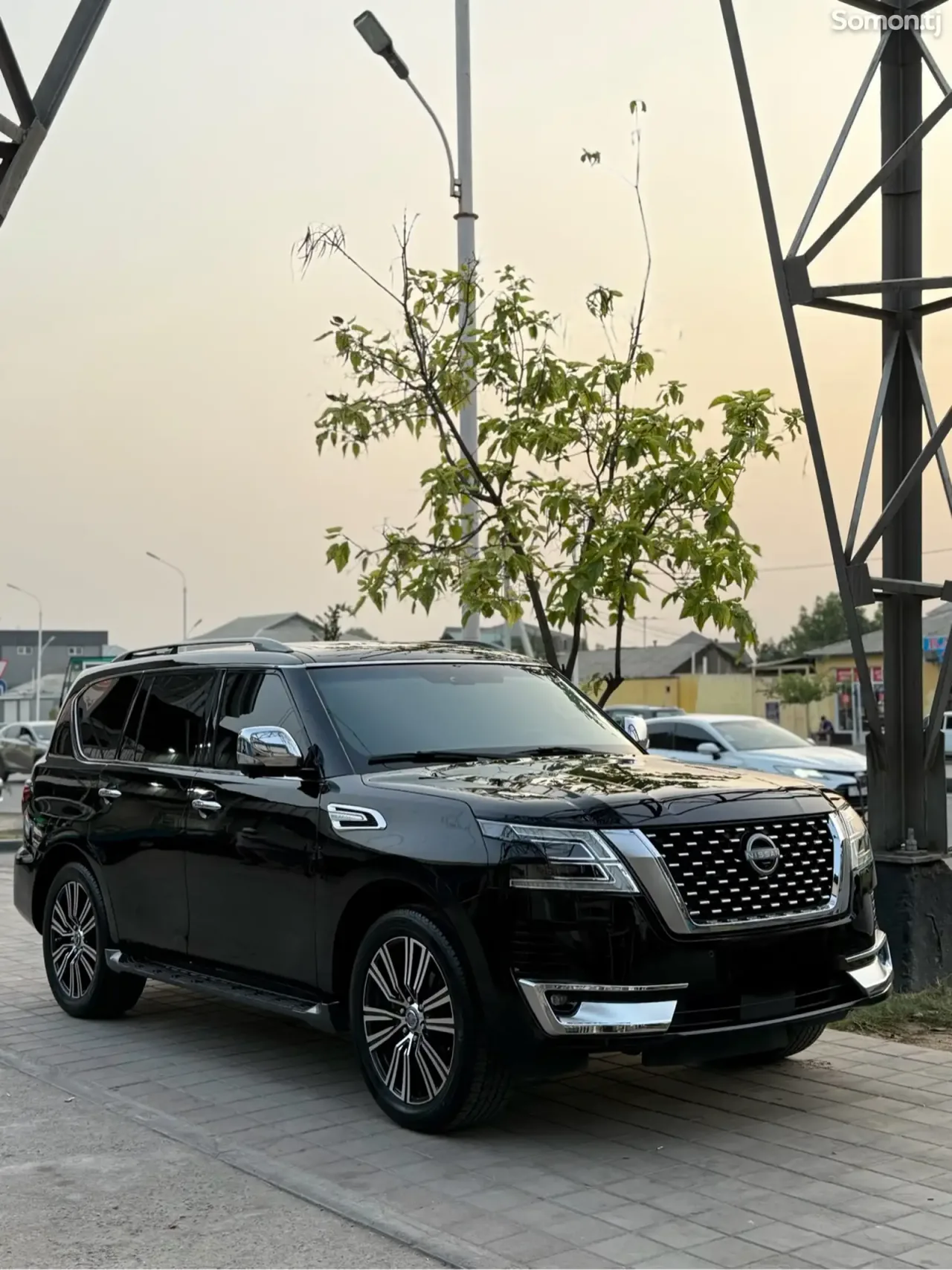Nissan Patrol 2021 · 5.6 AT