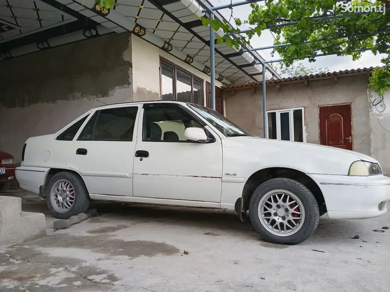 Daewoo Nexia 1994 · 1.6 MT