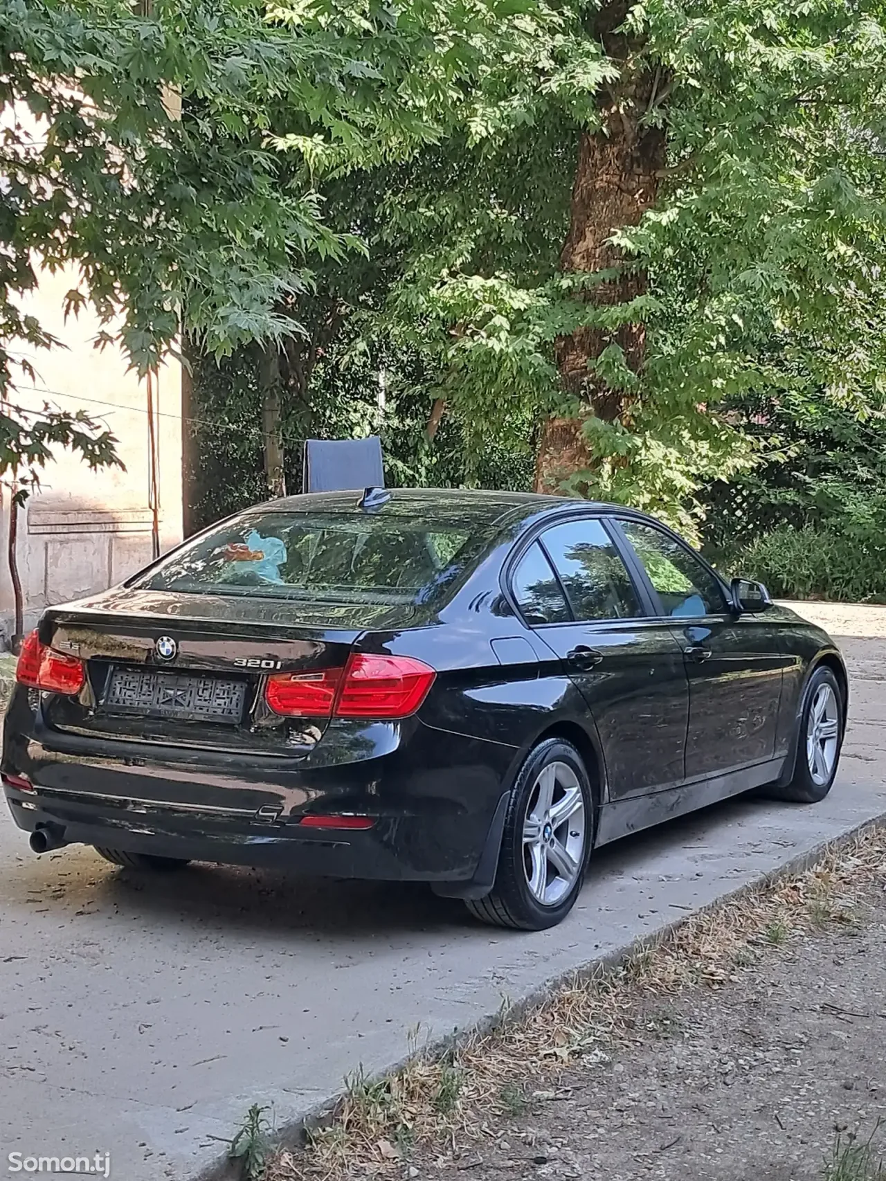 BMW 3 series 2015 · 2.0 AT