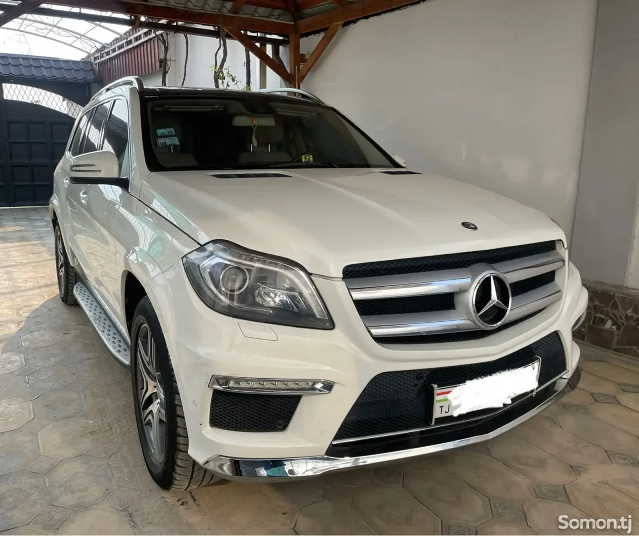 Mercedes-Benz GL class 2014 · 5.5 AT