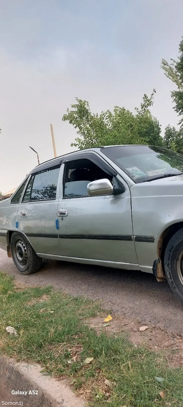 Daewoo Nexia 1996 · 1.6 MT