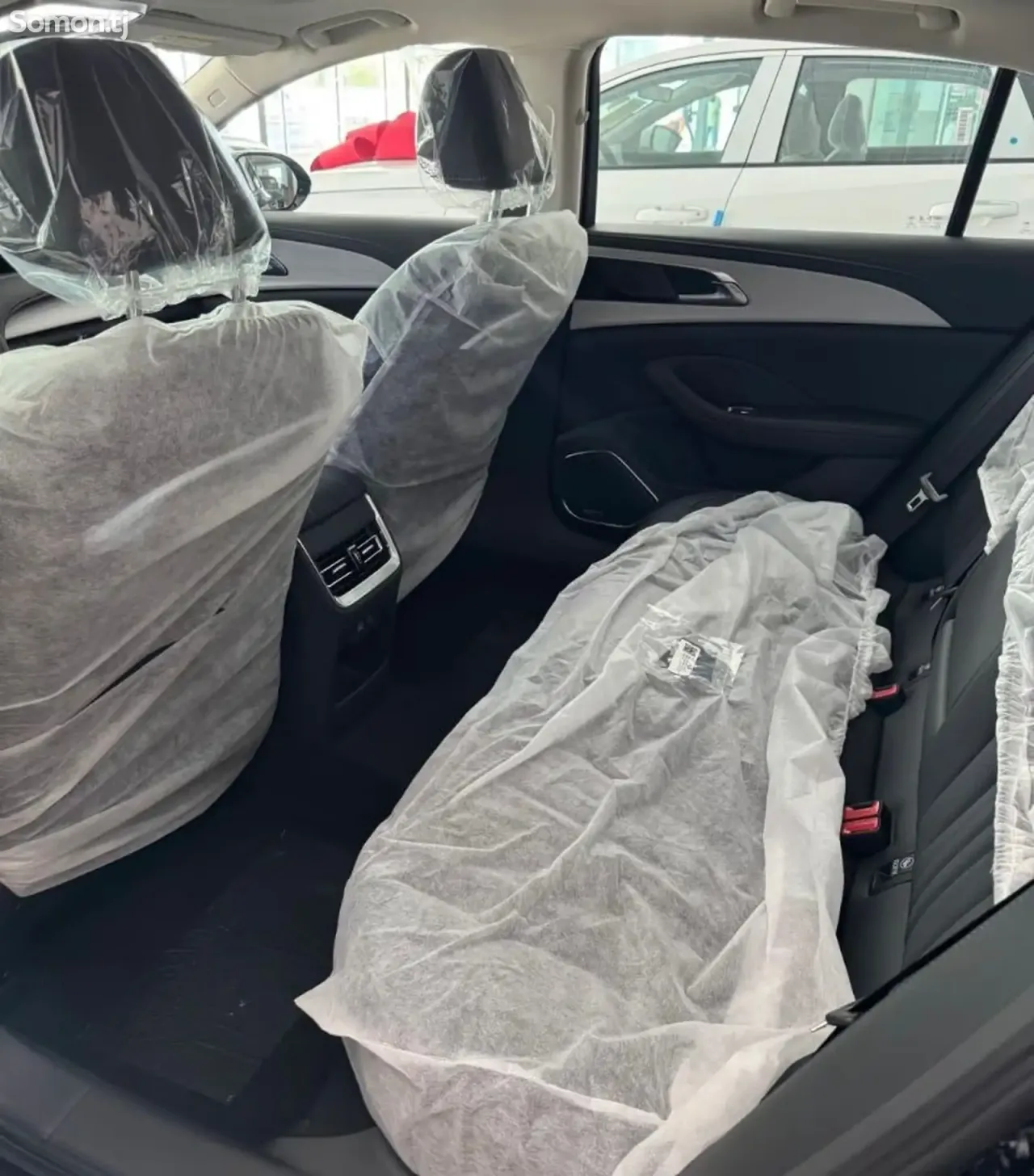 Hongqi H5 2025 · 1.5 AT