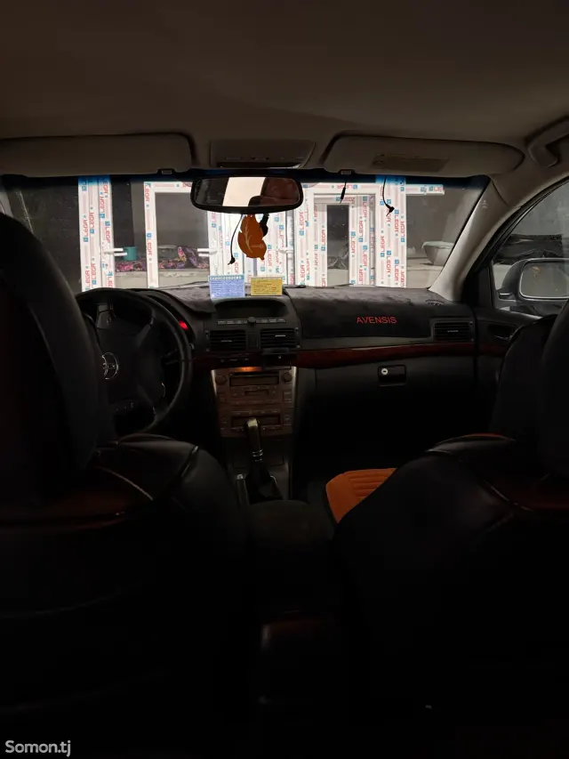 Toyota Avensis 2006 · 1.8 MT