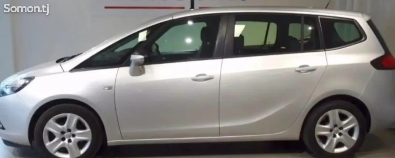 Opel Zafira 2016 · 1.4 MT