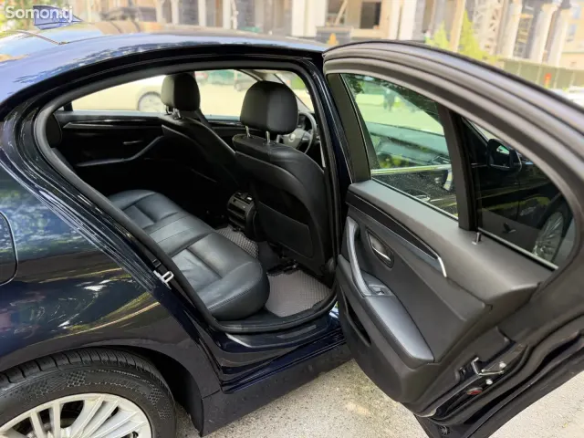 BMW 5 series 2014 · 2.0 AT