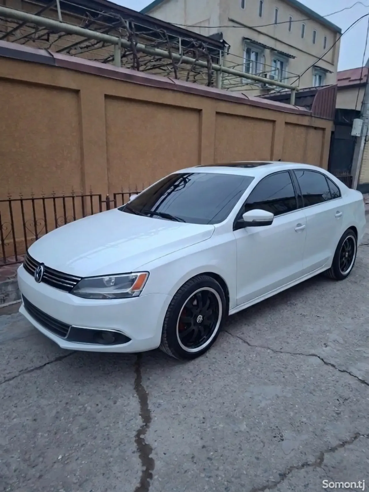 Volkswagen Jetta 2014 · 1.8 AT