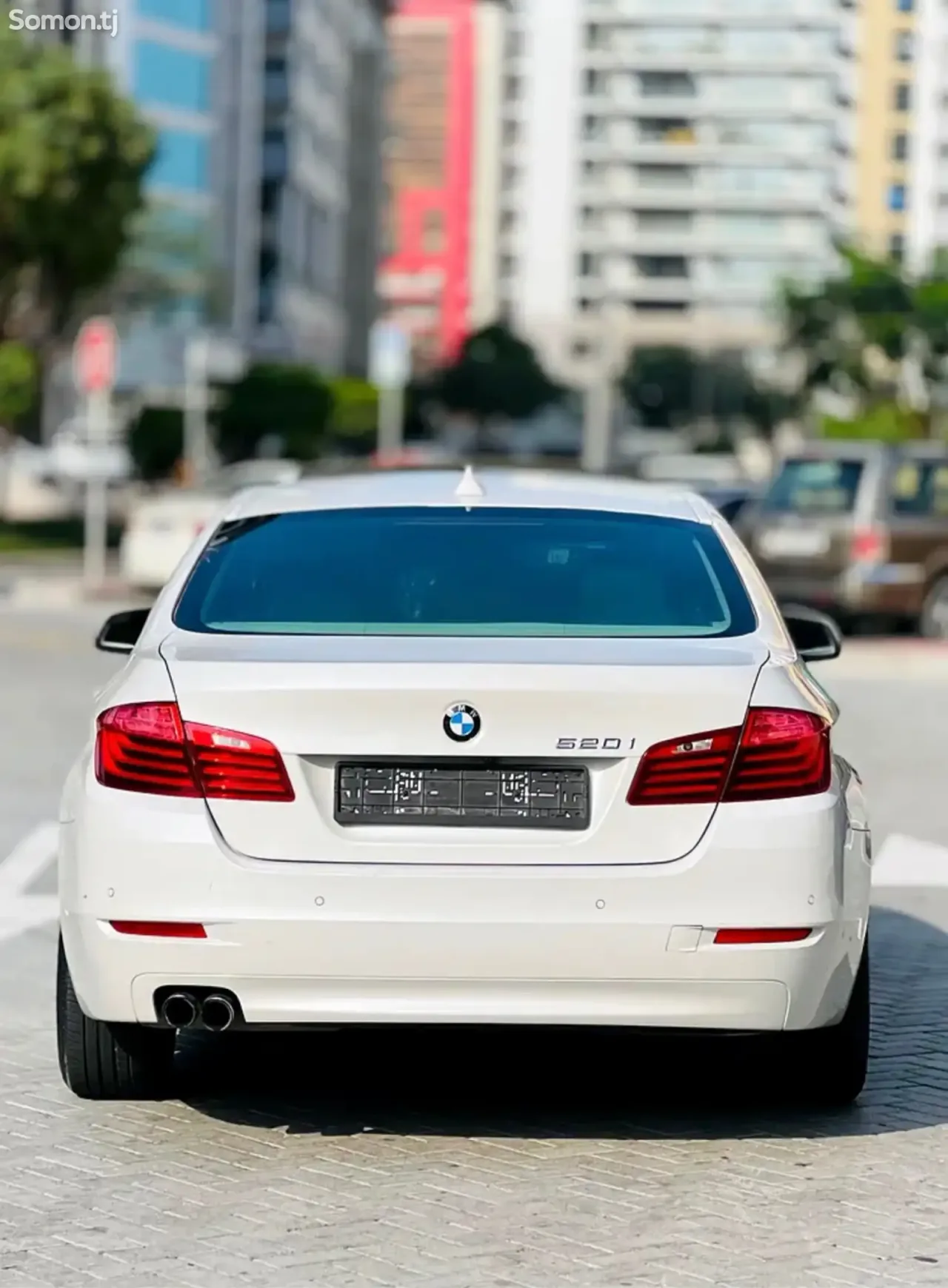BMW 5 series 2015 · 2.0 AT