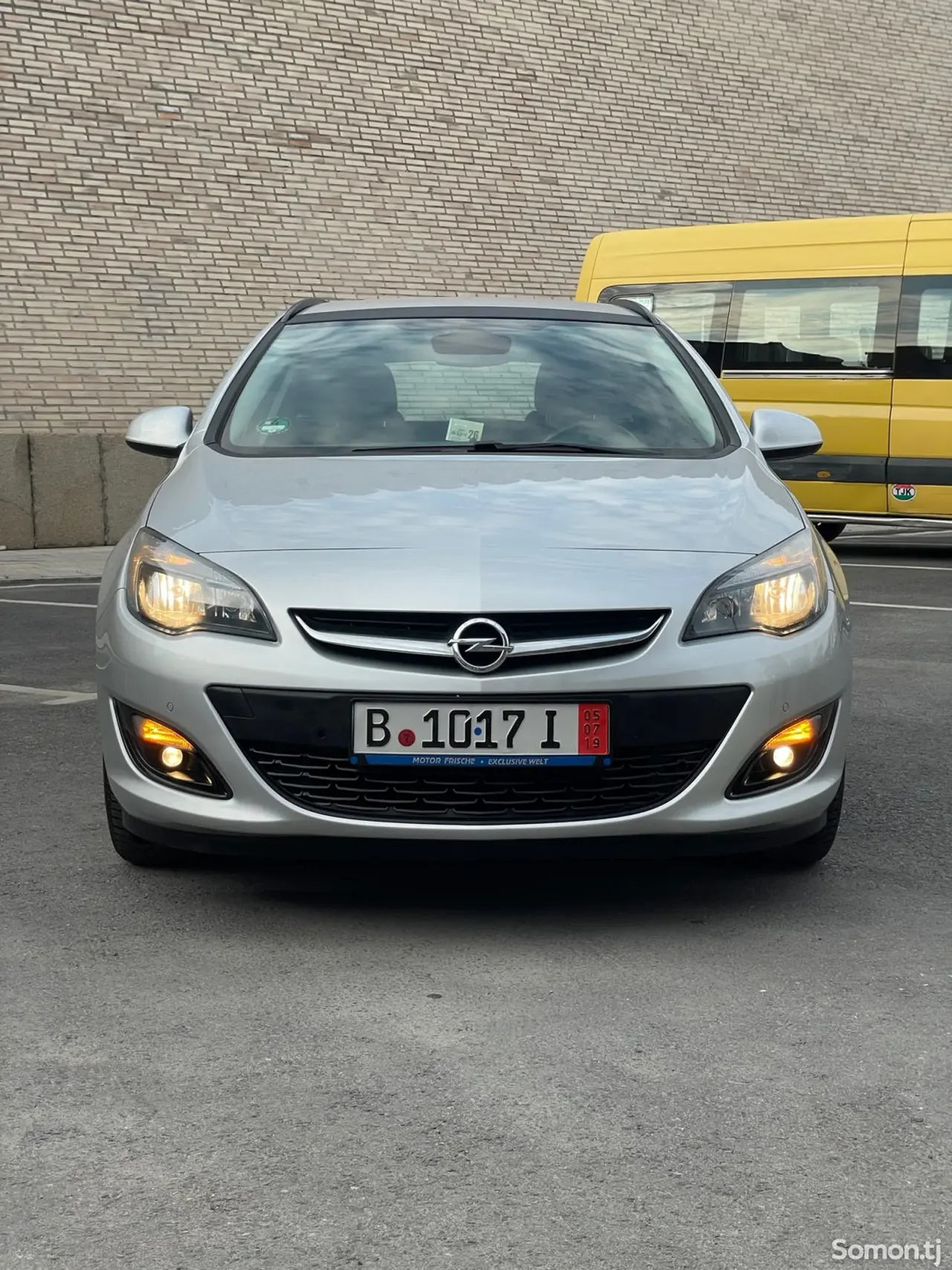 Opel Astra J 2014 · 1.7 MT