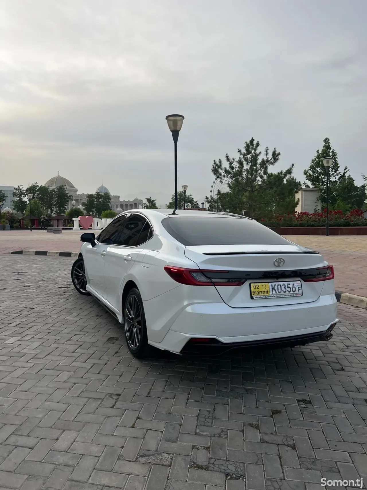 Toyota Camry 2025 · 2.0 AT