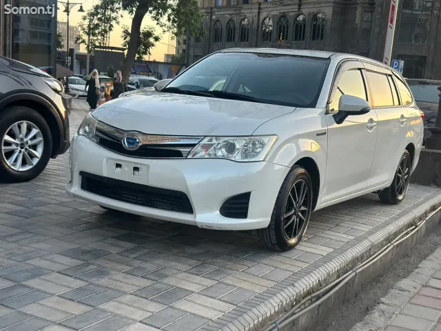 Toyota Fielder 2015 · 1.5 AT