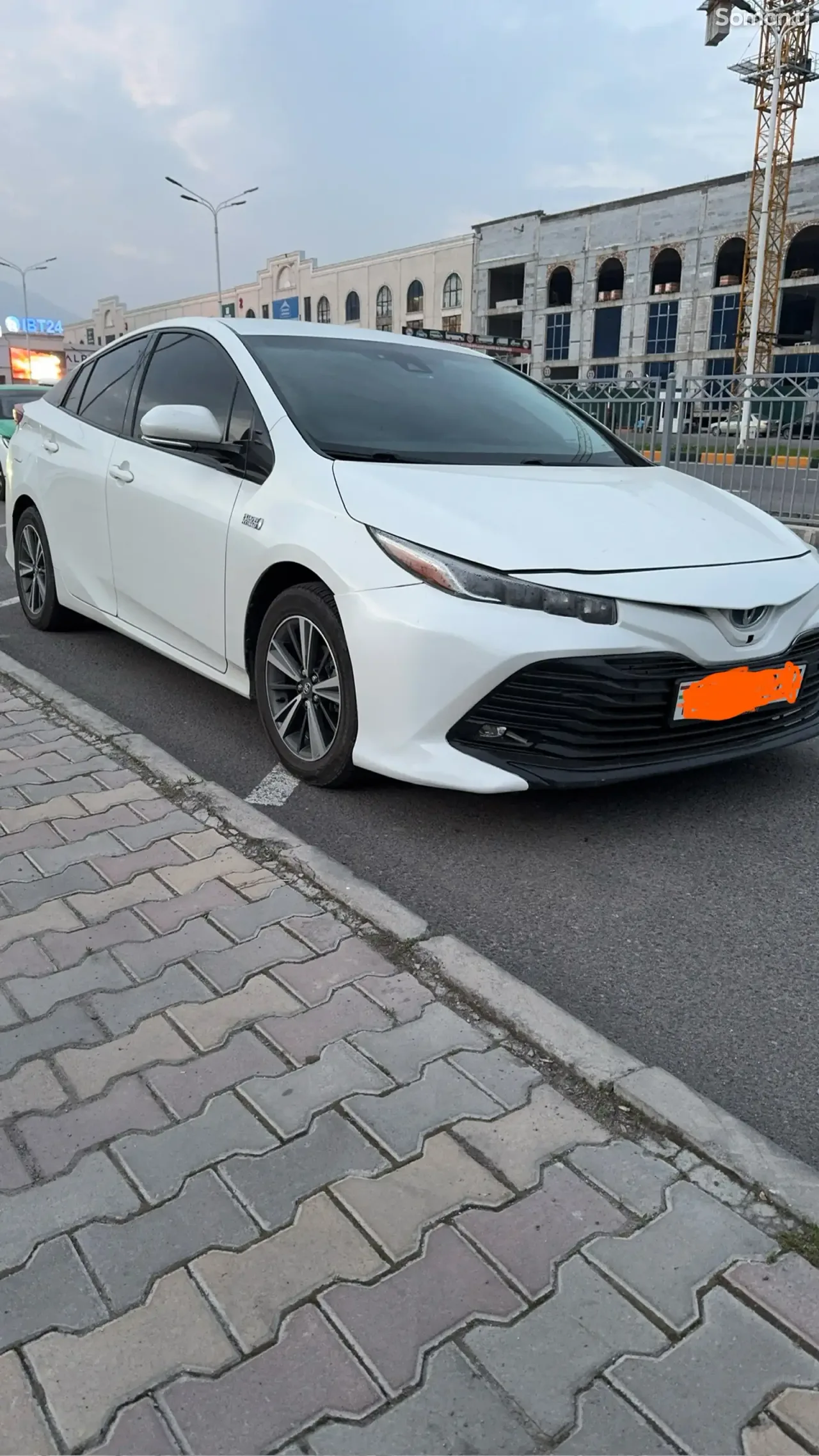 Toyota Prius 2018 · 1.8 AT