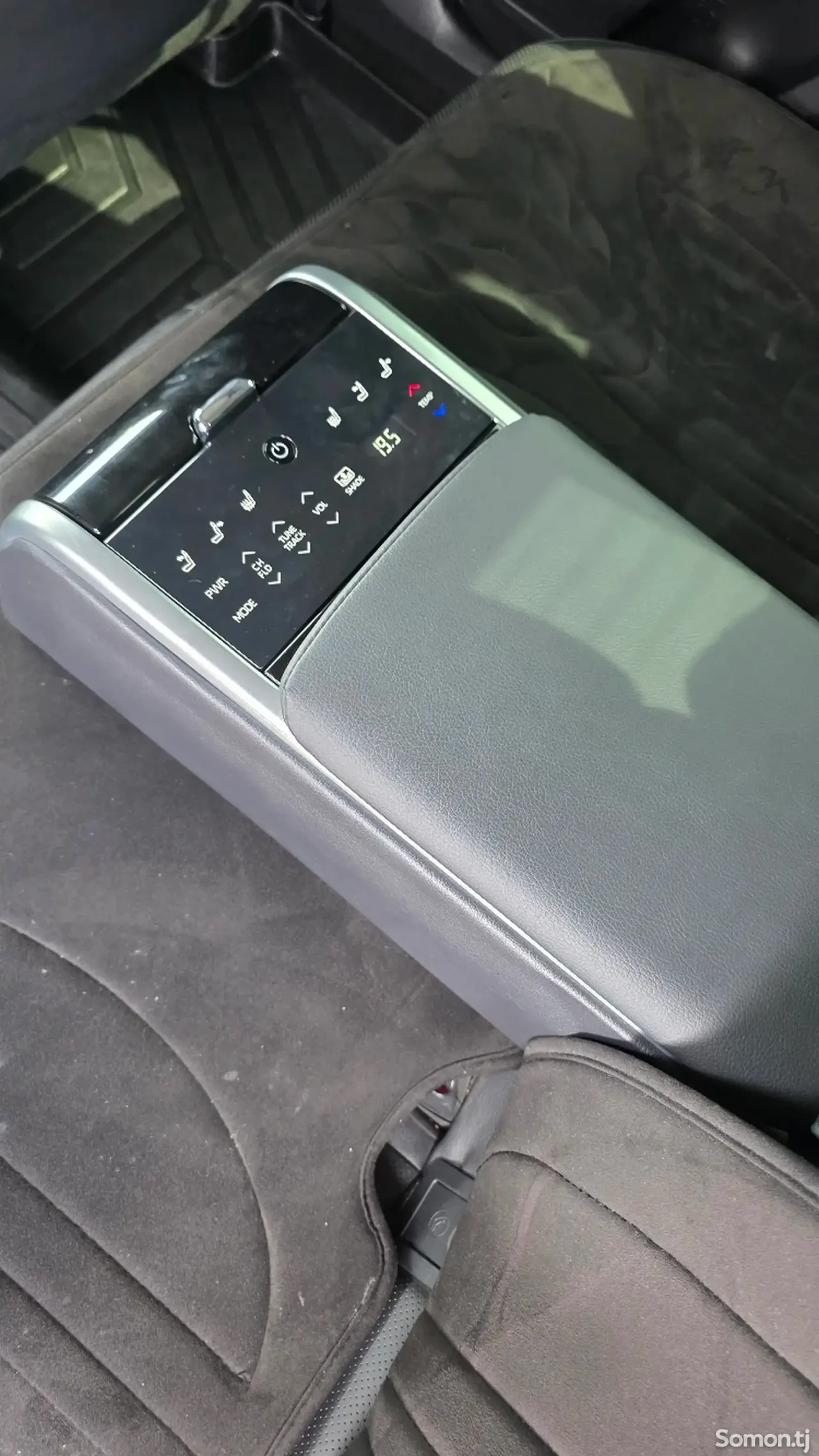 Toyota Camry 2024 · 2.5 AT