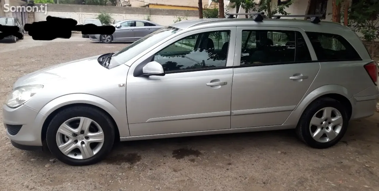 Opel Astra H 2008 · 1.6 MT