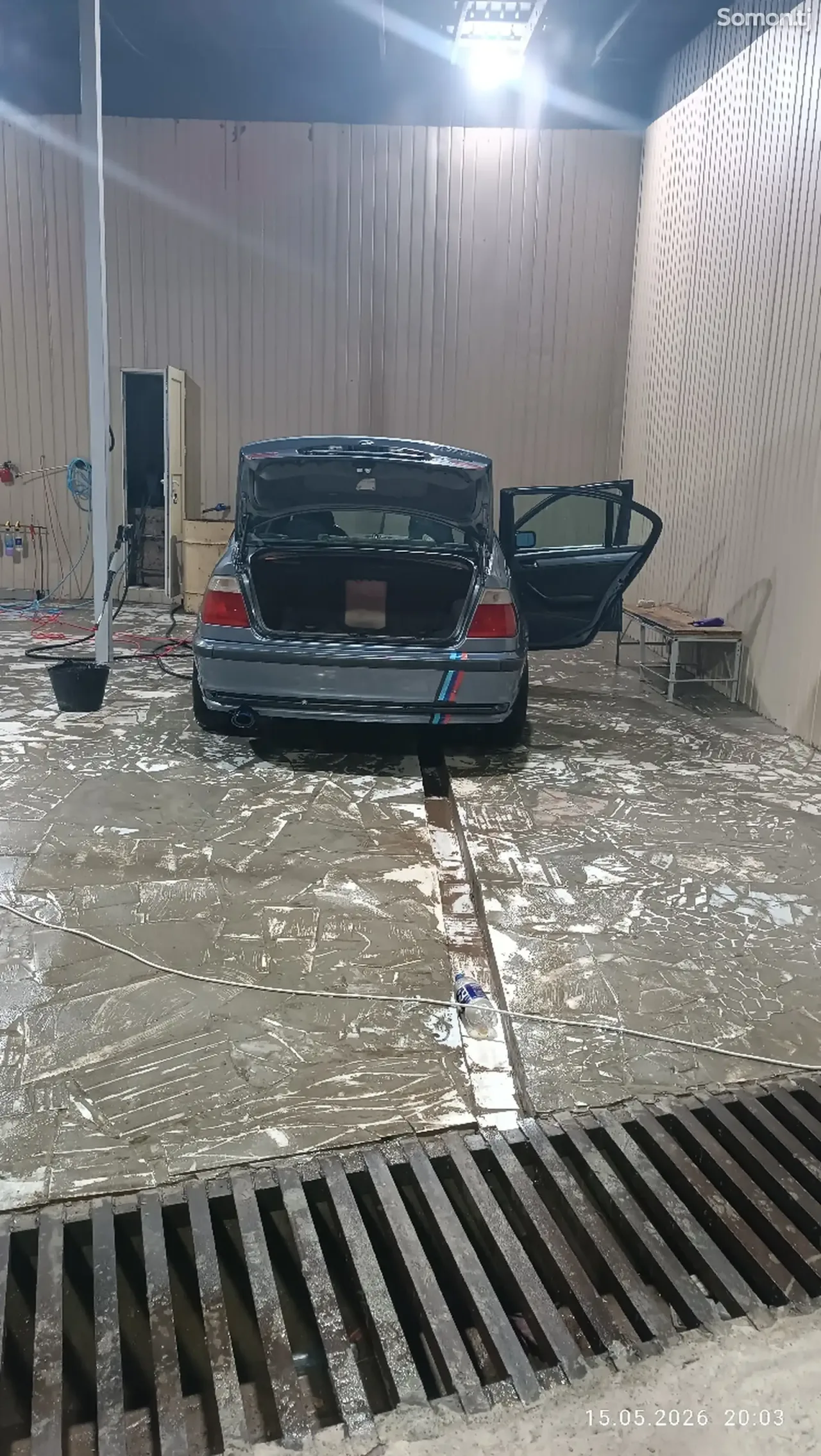 BMW 3 series 2000 · 1.8 MT