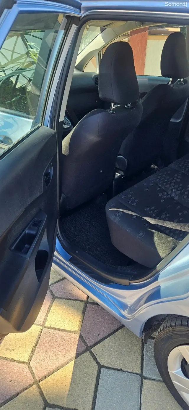 Toyota Ractis 2014 · 1.5 AT