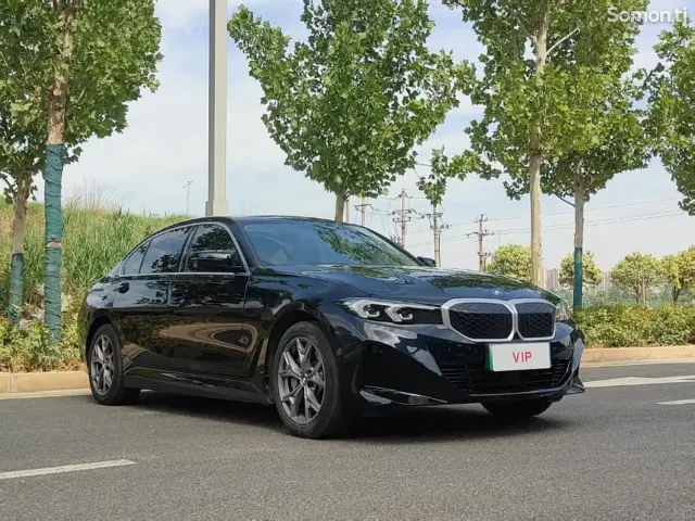 BMW i3 2025 · AT
