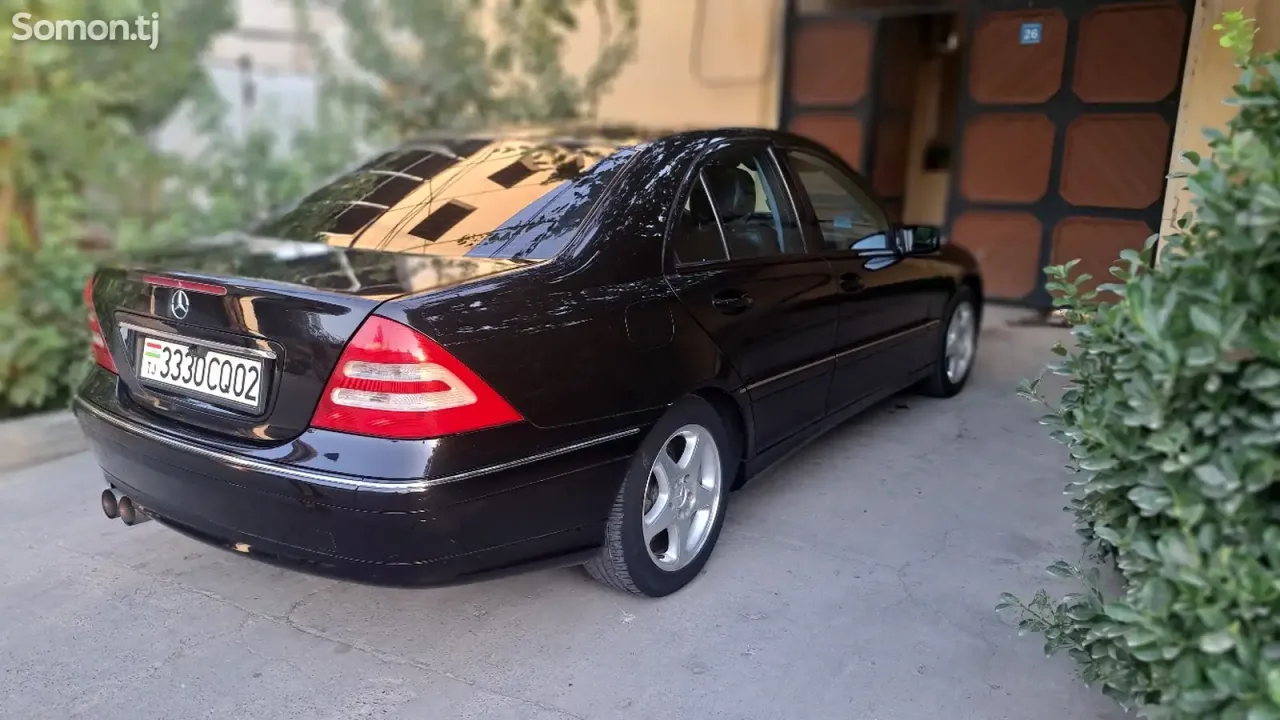 Mercedes-Benz C class 2000 · 2.0 MT