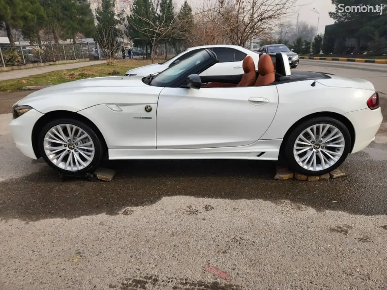 BMW Z4 2011 · 3.5 AT