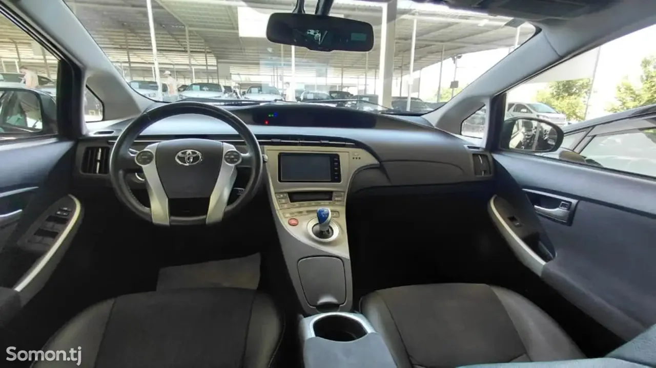Toyota Prius 2014 · 1.8 CVT
