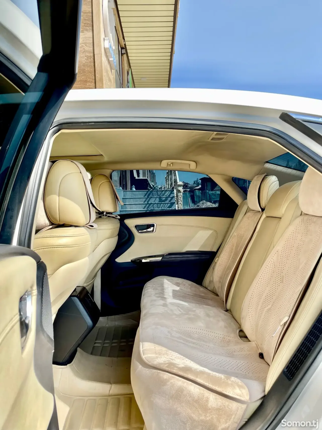 Toyota Avalon 2015 · 2.5 AT
