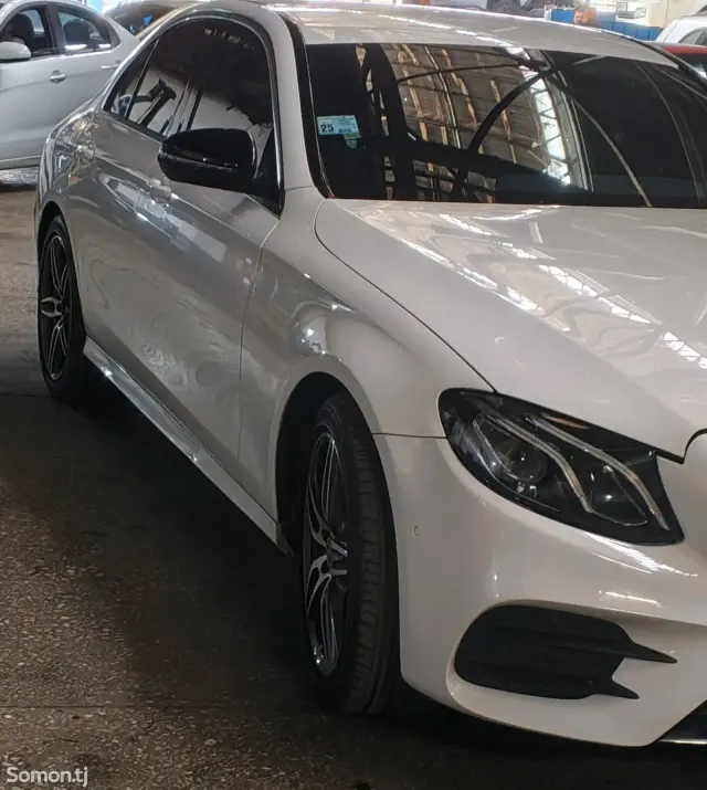 Mercedes-Benz E class 2018 · 2.0 AT