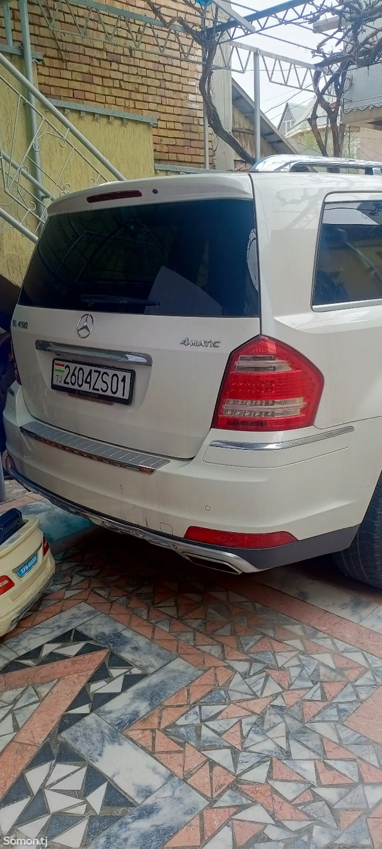 Mercedes-Benz GL class 2011 · 4.5 AT
