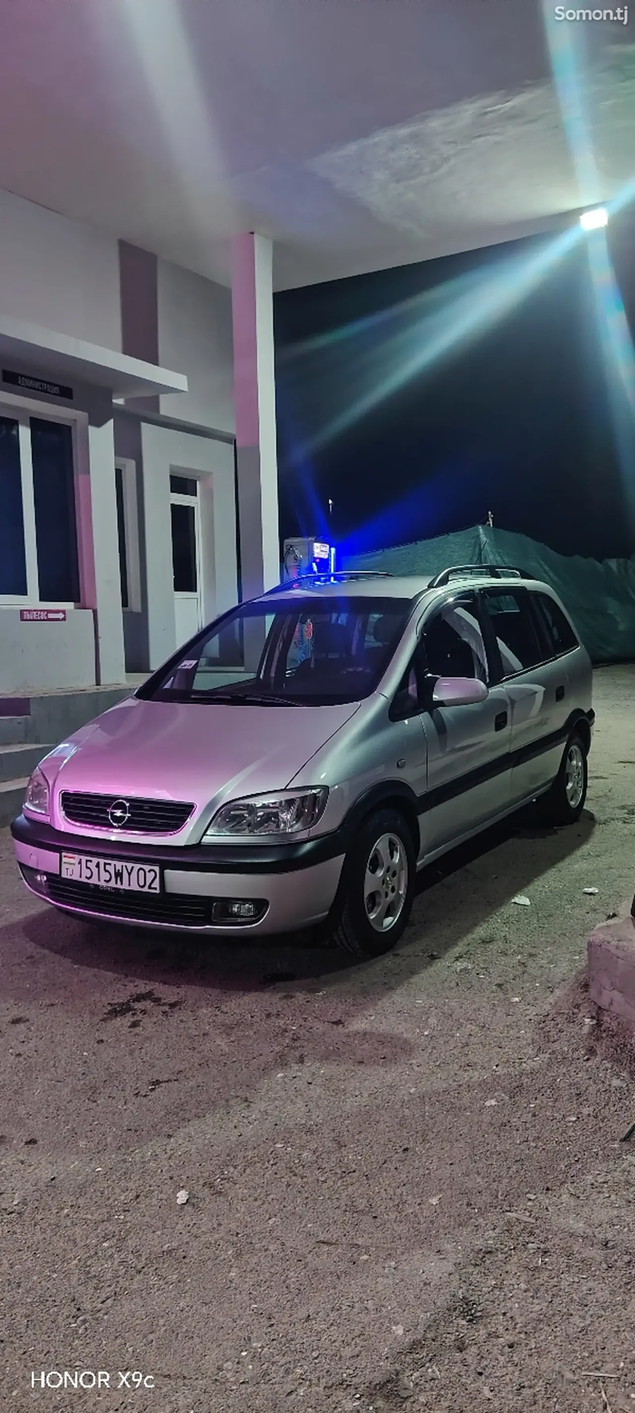 Opel Zafira 2000 · 1.8 MT