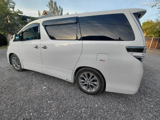 Toyota Vellfire 2014 · 2.4 AT