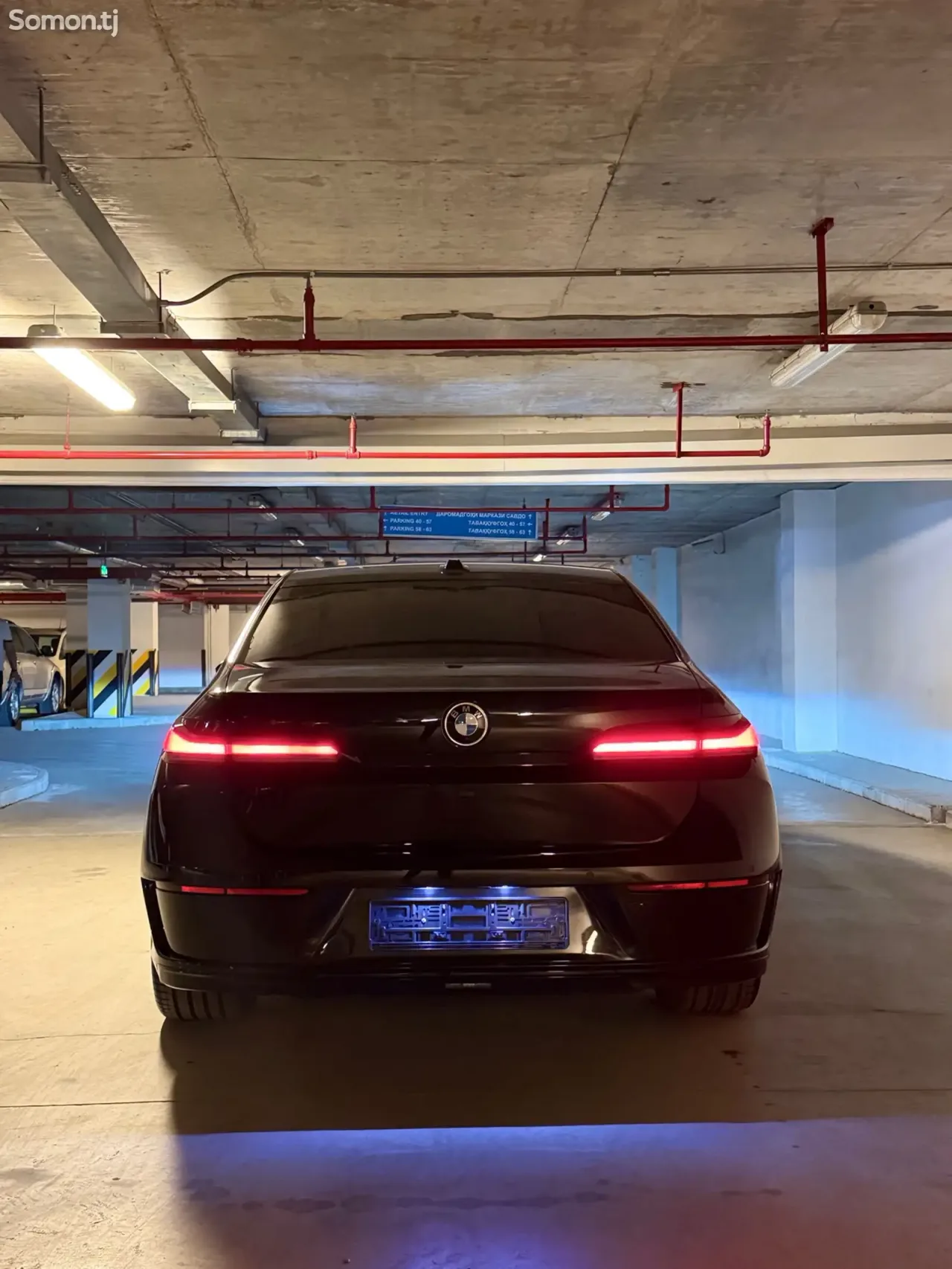 BMW 7 series 2023 · 4.0 AT