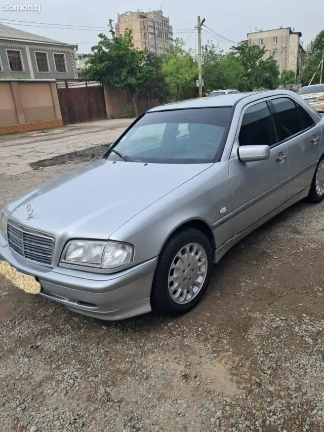 Mercedes-Benz C class 1998 · 2.0 AT