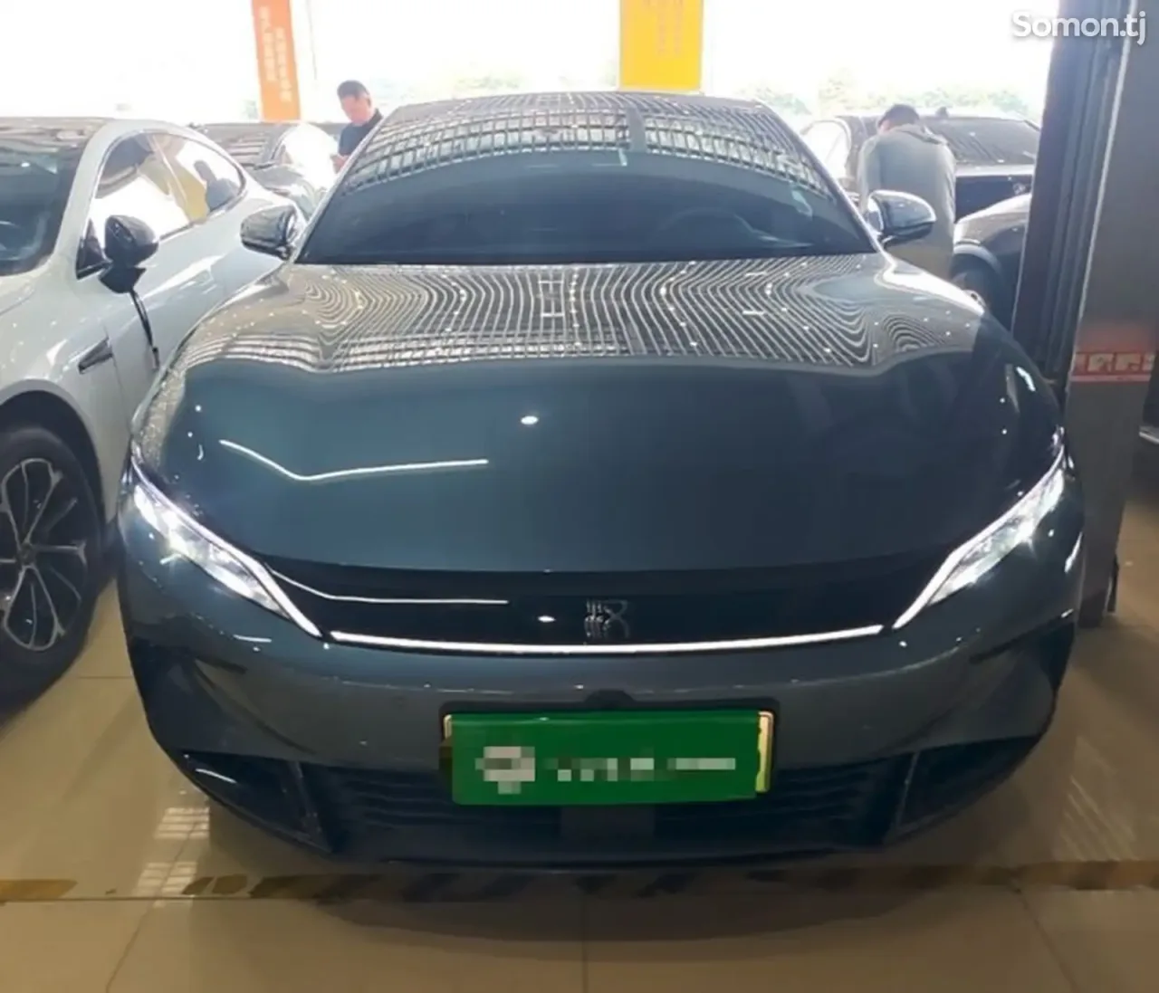 BYD Han 2025 · AT